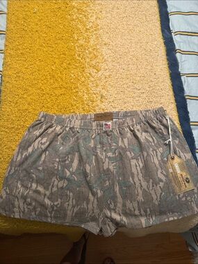 TRIBE KELLEY base camp boxers in mossy oak greenleaf. Size M NWT